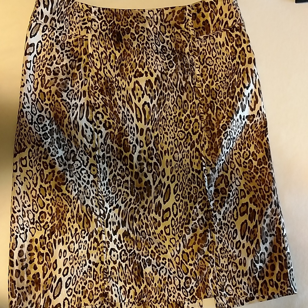 New York and Company leopard skirt size 2